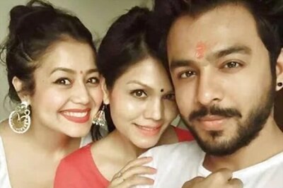 Parents Wanted to Abort Neha Kakkar, Reveals Brother Tony in New Video