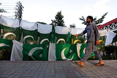 Seized by Customs at Paris Airport Over a Decade Ago, France Returns 512 Stolen Artifacts to Pakistan