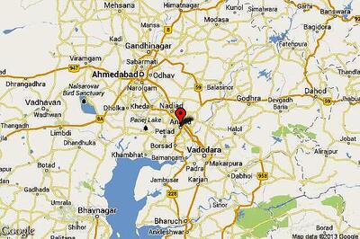 Auto-rickshaw collides with bus; 11 killed, 3 injured