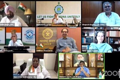 Should We Fight or Fear, Asks Uddhav Thackeray as CMs Put up United Front against Centre