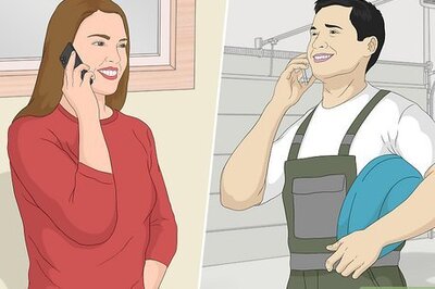 How to Put Up a Ceiling Rose