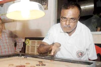 One-fingered carrom star plays for love of game