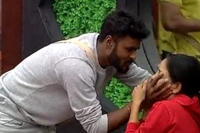 Bigg Boss Tamil: Video Shows Amir Kissing Pavni Reddy, Fans Demand His Disqualification