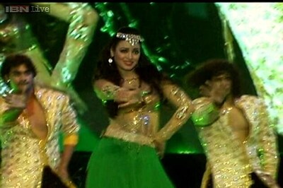 Facing criticism, SP bans media from Saifai carnival