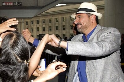 Farah Khan, Farhan Akhtar extend birthday greetings to Boman Irani