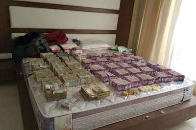 Rs 19.67 Lakh Cash Seized From Businessman's House in Vadodara