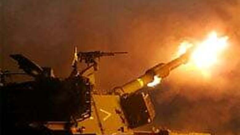 Israel tightens noose around Lebanon