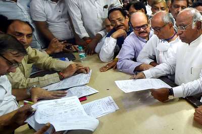 Is Tharoor the New Jitendra Prasada? Gandhis' Nod to Kharge Lays Bare Democracy Myth, Power Dynamics