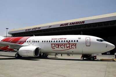 Air India Pilot Didn’t Listen to Female Co-pilot 30 Years Younger Than Him. Plane Ended up in a Drain