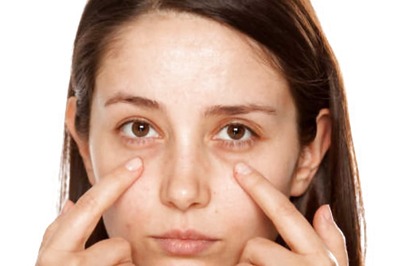 Tired Of Dark Circles? This DIY Coffee Under-Eye Mask Will Help You Get Rid Of Them