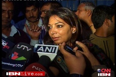 2G: Outlook exposes 800 more Nira Radia tapes