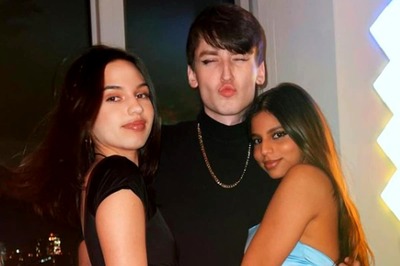 Suhana Khan Shows How Gen-Z Likes to Party, Stuns in Glamorous Outfit