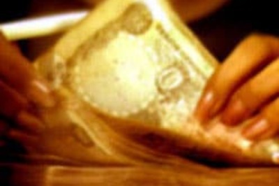 Hotel chain MD held with Rs 2.8 crore