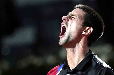 Djokovic storms into Ohio semis, Serena stunned