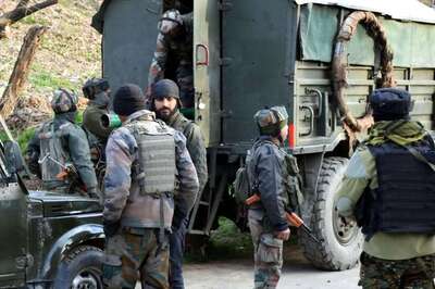 CRPF Jawan Killed, Another Injured in Militant Attack in Srinagar; 2 Non-Locals Fired Upon in Pulwama