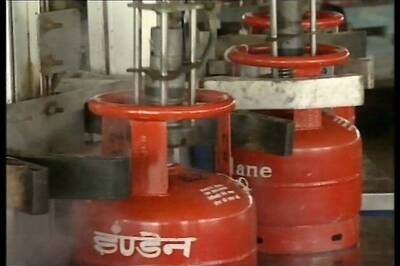 Non-subsidised LPG price cut by Rs 23.50, jet fuel  by 1.8 pc