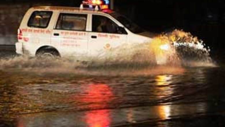10 killed as heavy rains lash Delhi, NCR