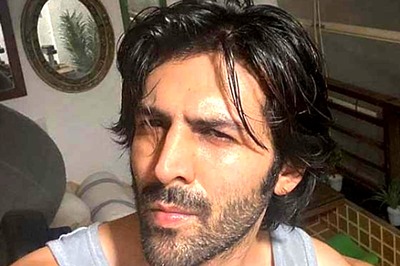 Kartik Aaryan Works Out at Midnight Because He's 'So Busy' Doing 'Nothing in Day'