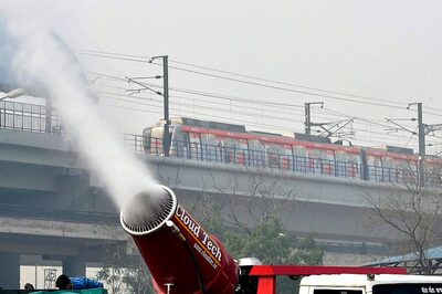 Delhi-NCR Continues To Breathe 'Poor' Air, AQI Likely To Hit Rock Bottom During Festive Season