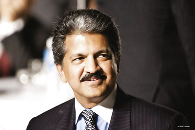 Delhi gangrape: Anand Mahindra offers victim a job