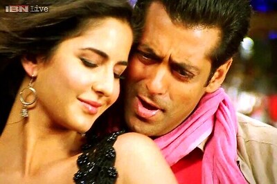 I get nervous with Shah Rukh, Salman makes me comfortable: Katrina