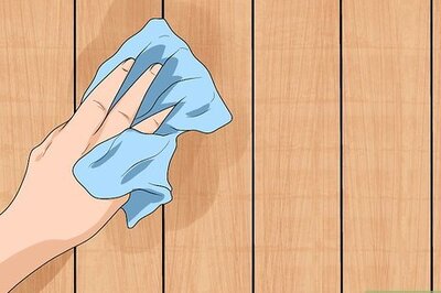 How to Protect Acrylic Paint on Wood