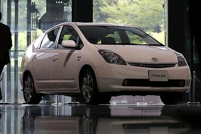 Toyota recalls 2,42,000 Prius, Lexus hybrid cars