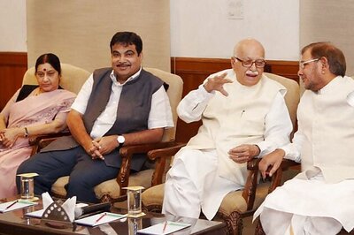 President poll: NDA keeps Cong guessing