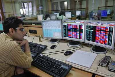 Sensex, Nifty log new new closing peaks on fag-end buying