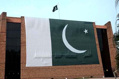 70 Workers of Chemical Plant Hospitalised in Karachi Port Gas Leak Case