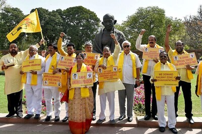 Jagan Mohan Reddy Pulls Out MPs from Lok Sabha, Challenges Chandrababu Naidu to Follow Suit