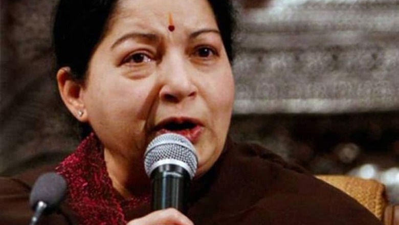Jayalalithaa axes Senthil Balaji from her Cabinet, strips him of AIADMK post