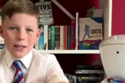 Robot AV Howard Joins Classroom As Proxy For Cancer Patient In UK School