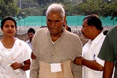 Baba Amte bidden adieu with full state honours