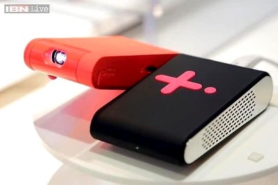 Lenovo's new Pocket Projector attaches to Android devices, streams content wirelessly