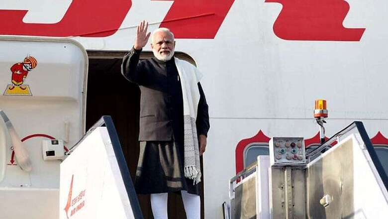 Disclose Names of Those Who Travel Abroad With Modi, PMO Told