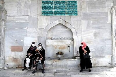 Doctors say Turkish COVID-19 outbreak worse than reported as hospitalisations swell