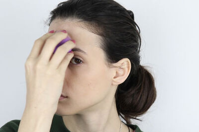 How to Draw on Your Eyebrows