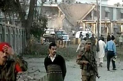 16 killed in bomb attack on Peshawar ISI building