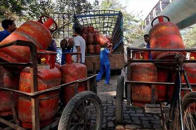 Non-Subsidised LPG Hiked by Rs 37.5 Per Cylinder