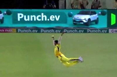 IPL 2024, DC vs CSK: Matheesha Pathirana Pulls Off a Stunning Catch to Dismiss David Warner - WATCH