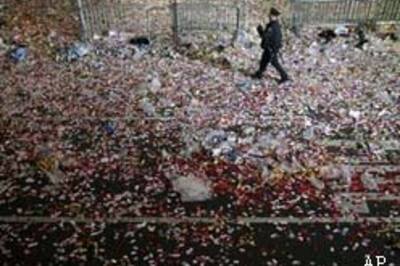 Big cleanup after Times Square bash