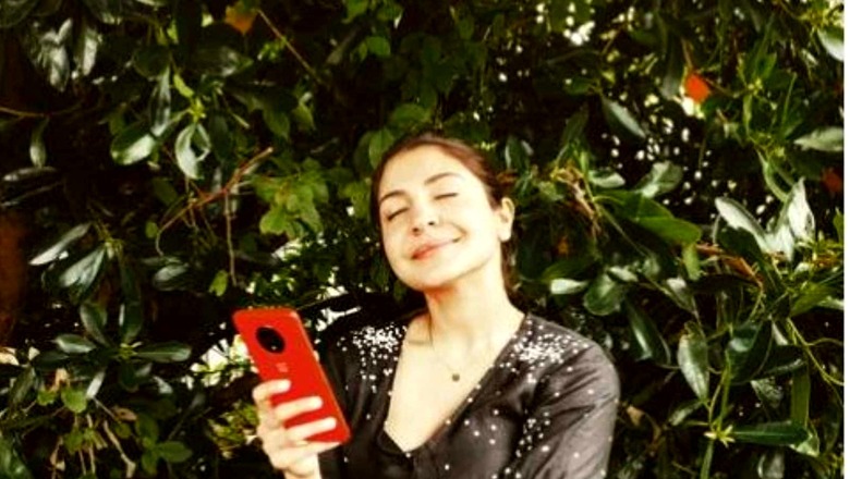 Anushka Sharma Looks Back at the Time When She Could 'Drink Two Cups of Hot Coffee', See Pic