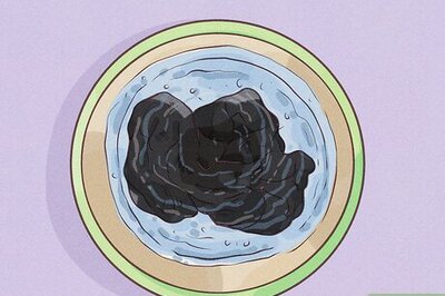 How to Stretch a Cotton T Shirt