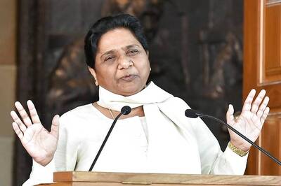 Mayawati Vacates one Bungalow, Sends Keys Through ‘Speed Post’; 'Retains' Another