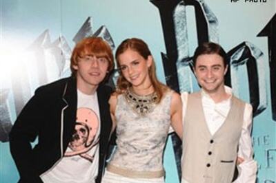 Stars gather in London for 'Harry Potter' premiere