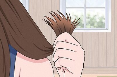 8 Signs of Damaged Hair from the Experts