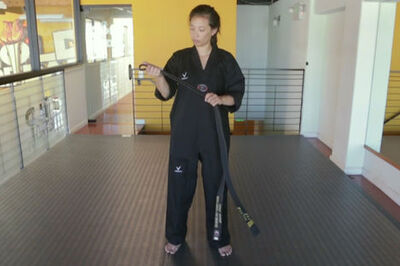2 Easy Ways to Tie a Taekwondo Belt