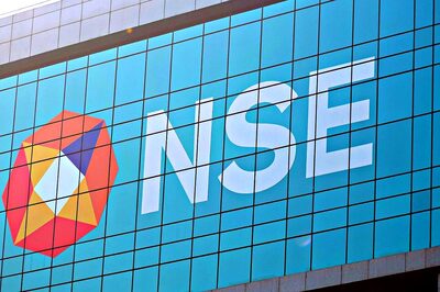 Sebi Imposes Rs 7-Crore Fine on NSE, Rs 5 Cr Each on Chitra Ramkrishna, Ravi Narain in 'Dark Fibre' Case