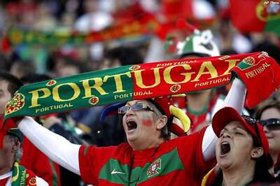 Portugal hope Spain's win will help 2018 bid